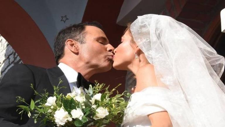 Γάμος αλά ελληνικά για τη Μαρία Μενούνος - Ολες οι λεπτομέρεις του γάμου - Φωτό και βίντεο από το γάμο και το γλέντι