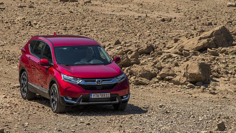 Φέτος η Honda γιορτάζει 70 χρόνια παρουσίας στο χώρο της αυτοκίνησης και φέτος είχε κάθε λόγο να παρουσιάσει  το 5ης γενιάς CR-V