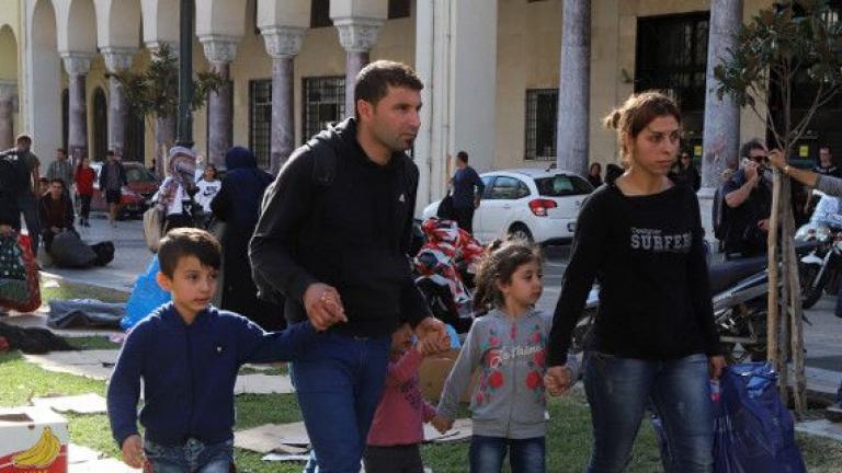 Αποχώρησαν οι μετανάστες από την πλατεία Αριστοτέλους- Μεταφέρονται στα Διαβατά (ΒΙΝΤΕΟ)