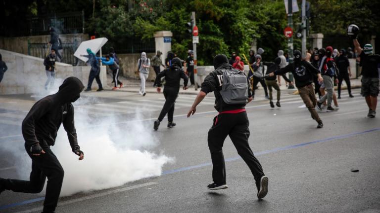 Επεισόδια στο μαθητικό συλλαλητήριο στο κέντρο της Αθήνας 