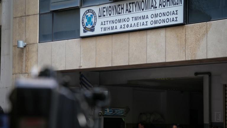 Αντίποινα για την υπόθεση του Ζακ Κωστόπουλου βλέπει η ΕΛ.ΑΣ. στην επίθεση στο ΑΤ Ομόνοιας