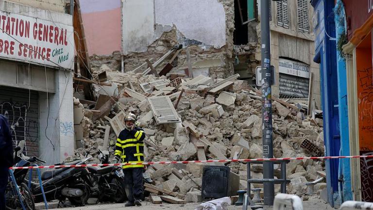 Τρεις οι νεκροί από την κατάρρευση κτιρίων στη Μασσαλία