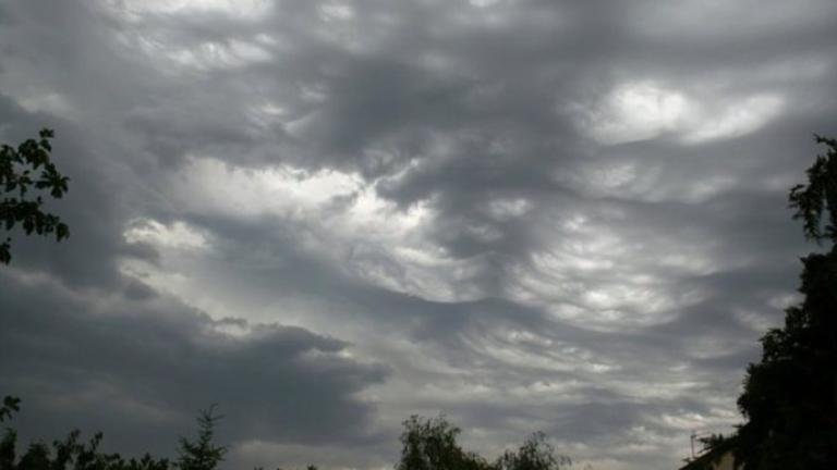 Καιρός (11/11): Λίγα σύννεφα και περιορισμένη ορατότητα 