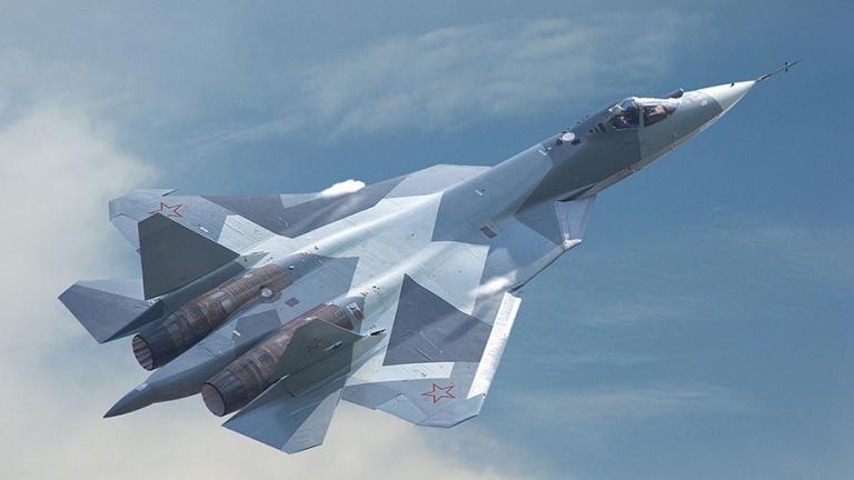 Οι εκπληκτικοί ελιγμοί ενός Su-57 με σβηστή μηχανή (ΒΙΝΤΕΟ)