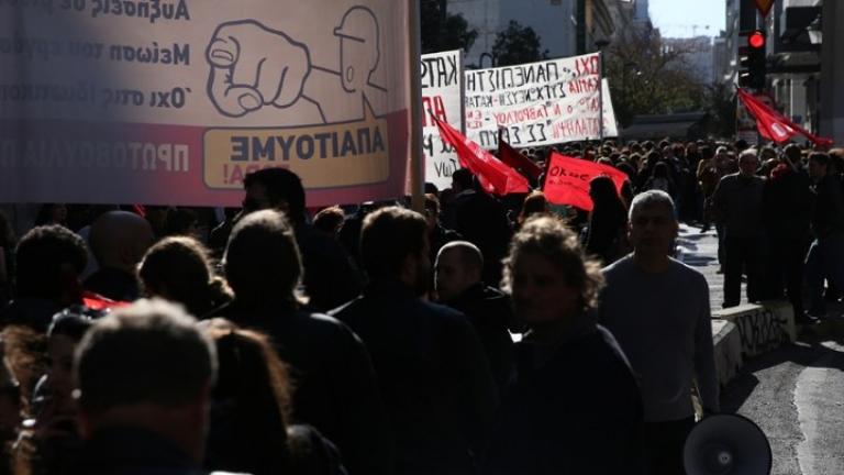 Σε απεργιακό κλοιό η χώρα - Ακινητοποιημένα τα Μέσα Μαζικής Μεταφοράς