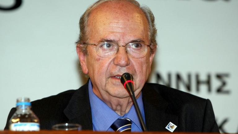 Η ελληνική δημοσιογραφία θρηνεί: Πέθανε ο Ανδρέας Μπόμης