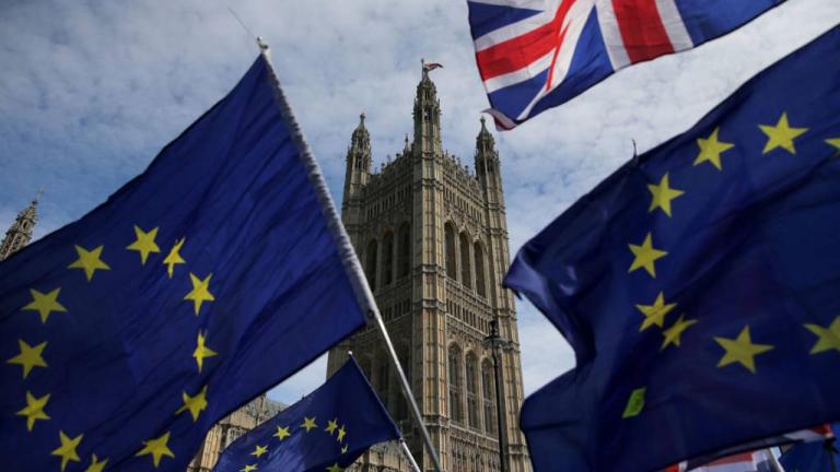 ΕΕ - Βρετανία: «Συμφωνία επί της αρχής» για τα αγκάθια του Brexit