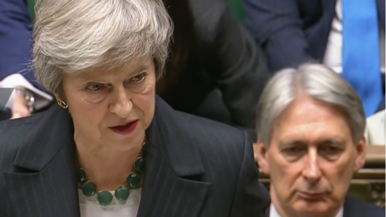 Με τέσσερις ήδη παραιτήσεις, η Τερέζα Μέι βρίσκεται πλέον σε πολύ δύσκολη θέση-Το τελεσίγραφο της Βρετανίδας πρωθυπουργού στο κοινοβούλιο (ΒΙΝΤΕΟ) 