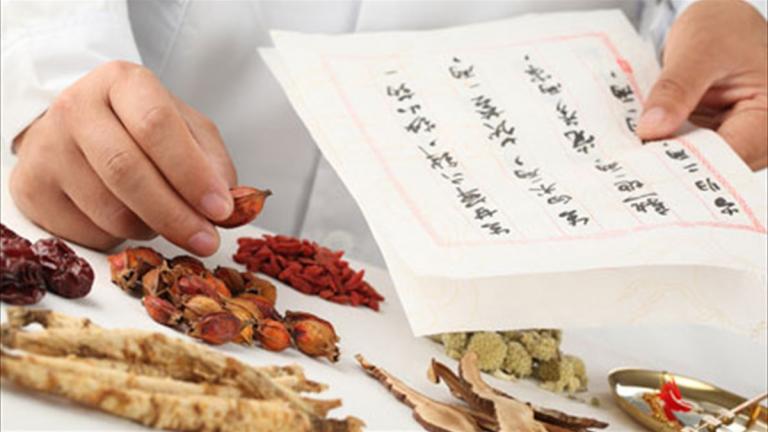 Το «τσι» ήλθε για να μείνει: Ο ΠΟΥ ετοιμάζεται να αναγνωρίσει επίσημα την κινεζική παραδοσιακή ιατρική