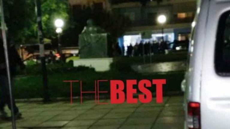 Άγρια επεισόδια σημειώθηκαν το βράδυ της Πέμπτης σε στέκι των Κυπρίων φοιτητών στην πλατεία Νόρμαν της Πάτρας