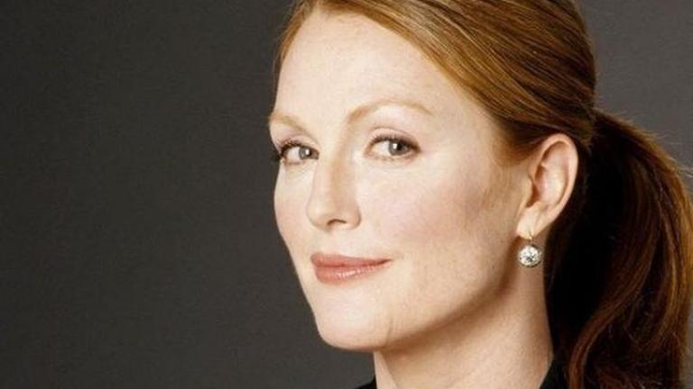 Συγκλονισμένη η Τζούλιαν Μουρ με τον ομογενή που έπεσε νεκρός στην Καλιφόρνια: «Σκέφτομαι συνέχεια τον Τηλέμαχο»