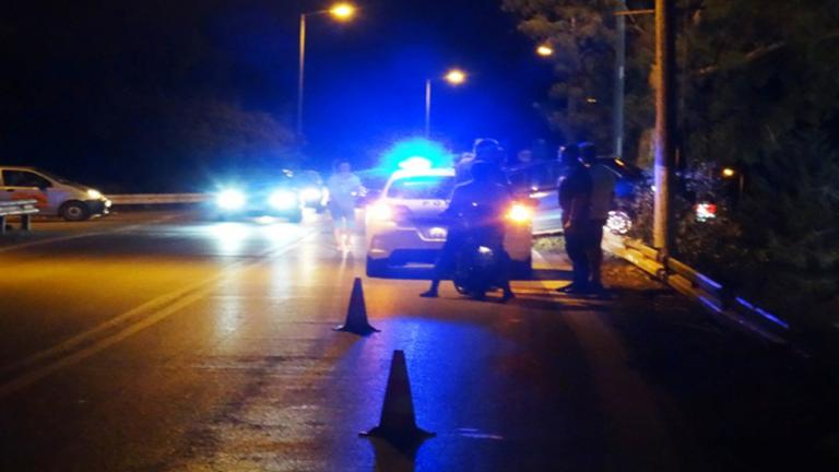 Θανατηφόρο τροχαίο με τουλάχιστον έναν νεκρό σημειώθηκε αργά το βράδυ στην εθνική οδό Αθηνών - Κορίνθου-Κλειστές οι δύο λωρίδες