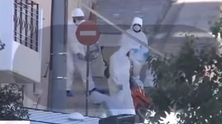 Βίντεο - ντοκουμέντο από την επιχείρηση των πυροτεχνουργών για τη μεταφορά της βόμβας έξω από το σπίτι του Ισίδωρου Ντογιάκου