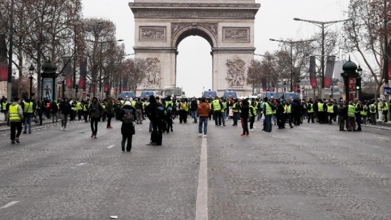 Χωρίς ιδιαίτερη συμμετοχή η κινητοποίηση των «Κίτρινων γιλέκων» στο Παρίσι