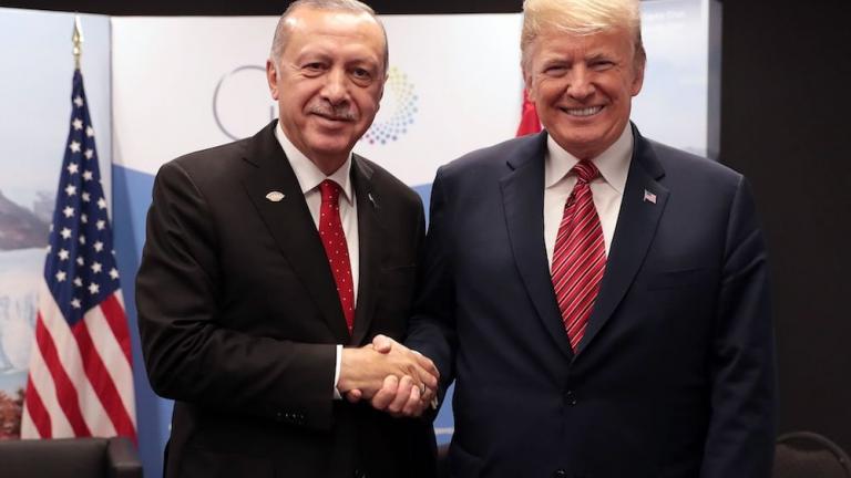 Τσαβούσογλου: Ο Τραμπ είπε στον Ταγίπ Ερντογάν ότι «δεν θέλει προβλήματα με την προμήθεια των F-35» 