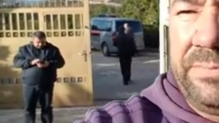 Μετά τις κατεδαφίσεις, τώρα και έφοδοι σε σπίτια των Ελλήνων από το καθεστώς Ράμα (ΒΙΝΤΕΟ) 