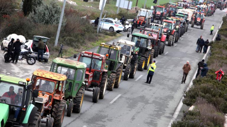 Νέα μπλόκα από τον Ιανουάριο ετοιμάζουν οι αγρότες της Λάρισας