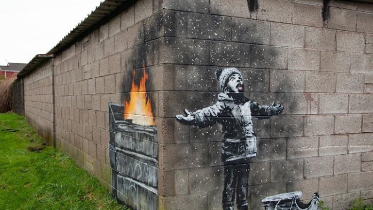 Ο Banksy άφησε το σημάδι του στην πιο μολυσμένη πόλη της Βρετανίας