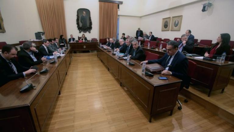 Ευθύνες σε Γεωργιάδη καταλογίζει το πόρισμα του ΣΥΡΙΖΑ για ΚΕΕΛΠΝΟ - Με μηνύσεις προειδοποιεί ο Άδωνις