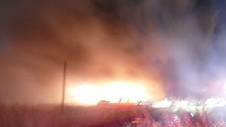 Λάρισα: Πυρκαγιά σε εργοστάσιο επίπλων