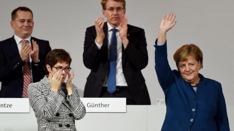 Τέλος εποχής για Μέρκελ - Η Άνεγκρετ Κραμπ-Καρενμπάουερ νέα πρόεδρος του CDU