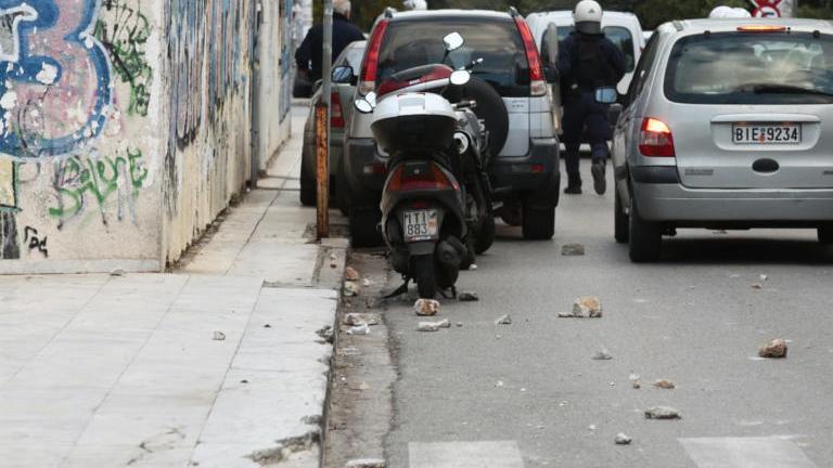 Σοβαρά επεισόδια στη Νέα Σμύρνη κατά την διάρκεια του αγώνα του Πανιωνίου επί του Κολοσσού Ρόδου στο κλειστό της Αρτάκης