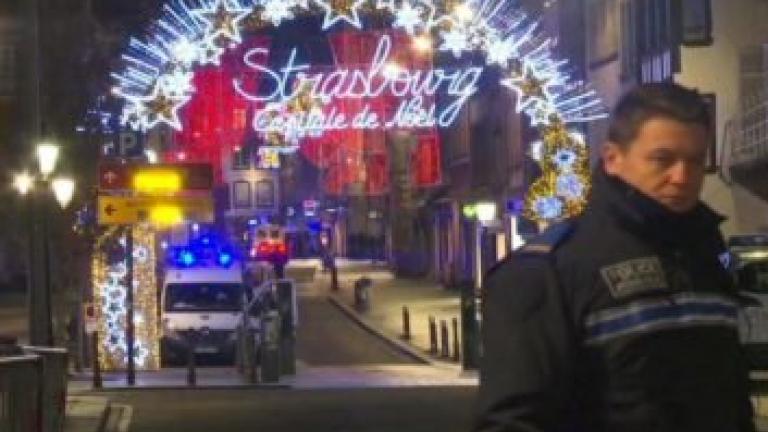 Ένοπλοι αστυνομικοί περιπολούν τους δρόμους του Στρασβούργου και η κατάσταση θυμίζει τις Βρυξέλλες, μόνο που ο φόβος έχει φωλιάσει για τα καλά (ΦΩΤΟ)