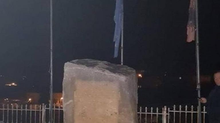 Αλβανοί παρακρατικοί βανδάλισαν ελληνικό μνημείο στη Βόρεια Ήπειρο