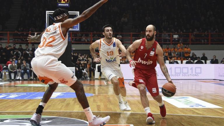 Basket League: Αγχωτική νίκη για Ολυμπιακό στην Πάτρα