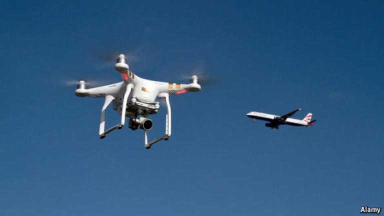 Λονδίνο: Drone καθήλωσε τα αεροπλάνα στο Χίθροου