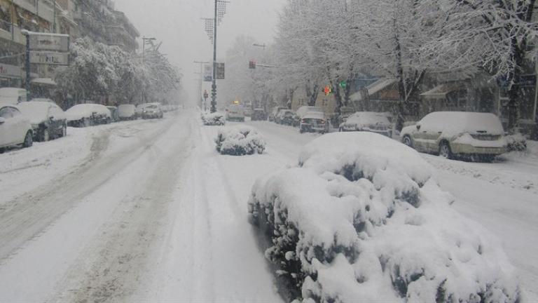 Κακοκαιρία «Υπατία»: Σφοδρή χιονόπτωση στην Ήπειρο - Κλειστά σχολεία και απαγόρευση κυκλοφορίας για νταλίκες