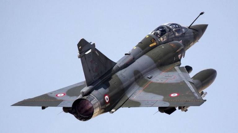 Εντοπίστηκαν συντρίμμια του Mirage 2000 που χάθηκε στη Γαλλία - Σε εξέλιξη η έρευνα