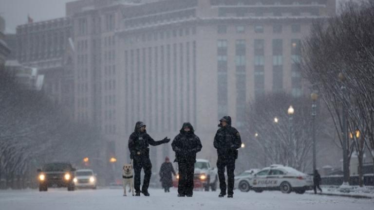 Χιονοθύελλα σαρώνει τις ΗΠΑ - 7 νεκροί σε τροχαία, ακύρωση εκατοντάδων πτήσεων
