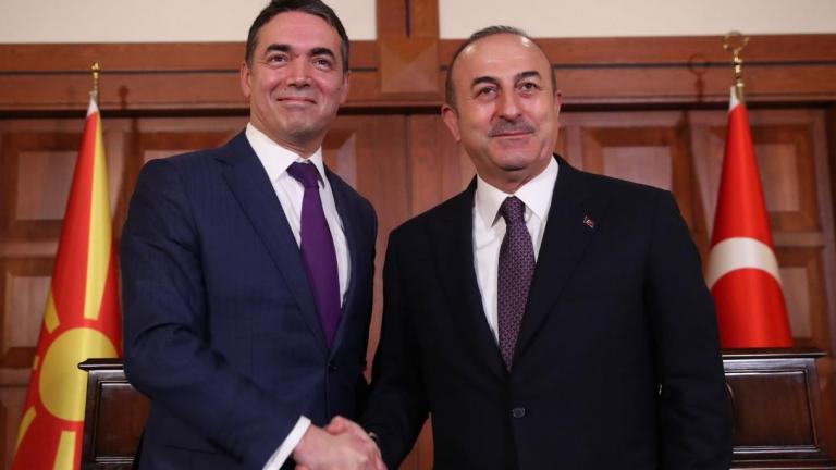 Τσαβούσογλου: Ανυπομονούμε να υποδεχτούμε τη Μακεδονία στο ΝΑΤΟ