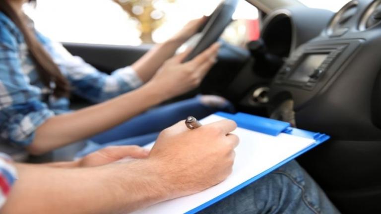Τι αλλάζει στην απόκτηση διπλώματος οδήγησης - Τι ισχύει για τους 17άρηδες