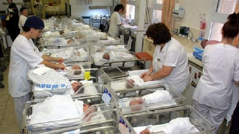 Περίπου 10 χιλιάδες παιδιά Αλβανών  γεννήθηκαν  στην Ιταλία το 2017,σύμφωνα με το Ιταλικό Ινστιτούτο Στατιστικής