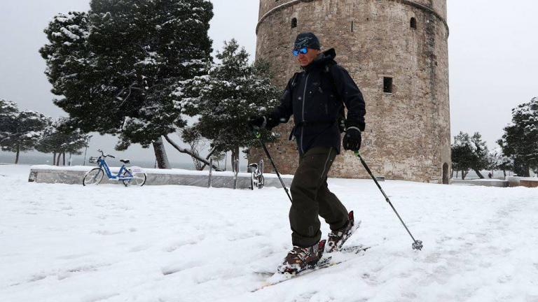 Καιρός: Τελειώνει με προβλήματα η Σοφία, έρχεται απειλητικός ο Τηλέμαχος-Ήλιος με δόντια τα Θεοφάνεια, νέος χιονιάς από την Δευτέρα (7/1) με χιόνια μέσα στην Αθήνα-Αναλυτική πρόγνωση