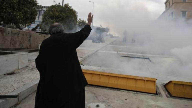 Απίστευτο σκηνικό με έναν ρασοφόρο (ΦΩΤΟ)