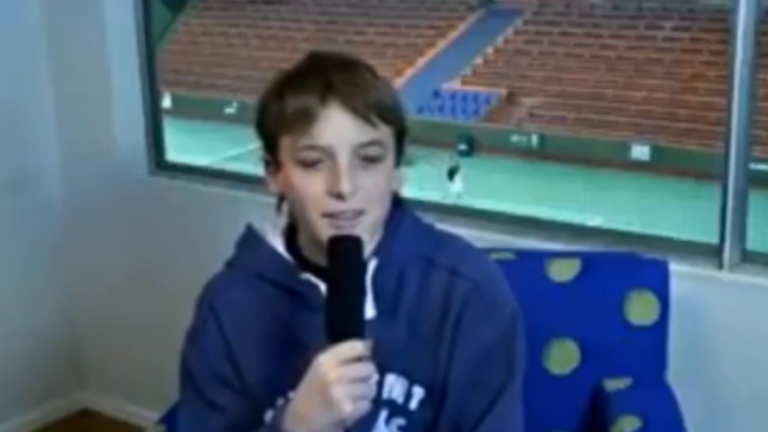 Επικό βίντεο: Ο 13χρονος Τσιτσιπάς μιλούσε για το είδωλό του τον Φέντερερ