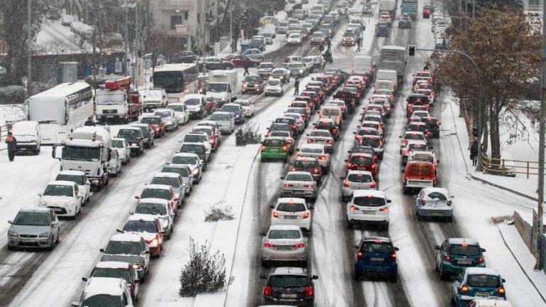 Ξέμεινε απo αλάτι η Θεσσαλονίκη εν μέσω χιονιά!