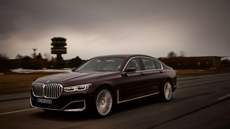 Προηγμένη ηλεκτροκίνηση στην πολυτελή κατηγορία: τα plug-in υβριδικά μοντέλα της νέας BMW Σειράς 7
