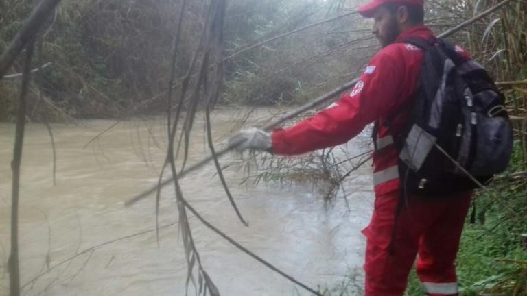 Μητέρα ενός παιδιού λίγων μηνών είναι η μία από τις δυο αδερφές οι οποίες επέβαιναν στο αυτοκίνητο που αναζητείται στην Κρήτη...