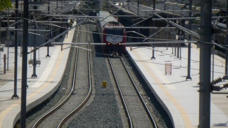 Πανικός στο Σταθμό Λαρίσης: Αλλοδαπός απειλούσε πολίτες με μαχαίρι - Τραυμάτισε αστυνομικό (ΒΙΝΤΕΟ)