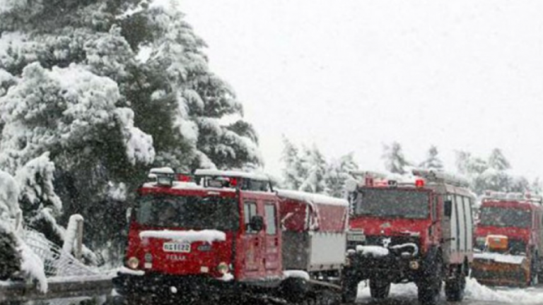 Λήξη συναγερμού στην Πάρνηθα: Σώες οι δύο οικογένειες που εγκλωβίστηκαν