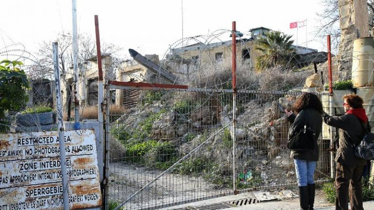 Κύπρος: Έντονες αντιδράσεις! Η Τουρκία επέκτεινε τα κατεχόμενα και εγκλώβισε σπίτια Ελληνοκυπρίων