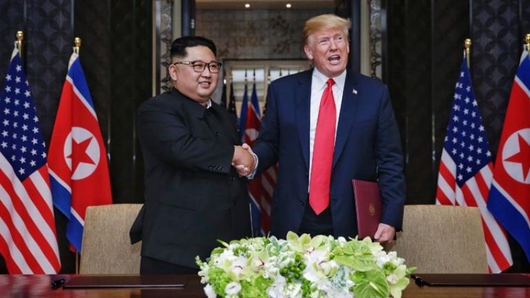 Σήμερα το απόγευμα θα γίνει μια πρώτη κατ' ιδίαν συνάντηση Τραμπ - Κιμ, στο Βιετνάμ