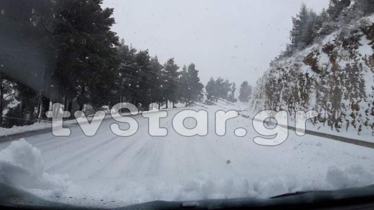 Κλειστοί δρόμοι σε χωριά της Εύβοιας λόγω χιονόπτωσης