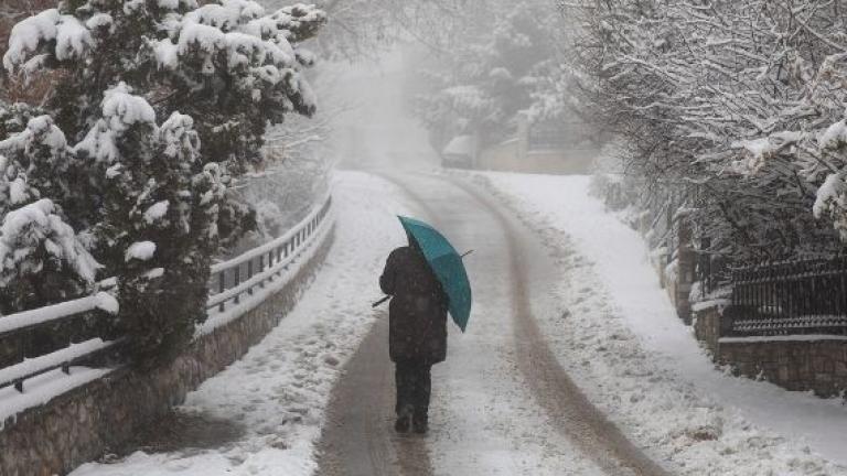 Την λένε «Χιόνη» όπως βαφτίστηκε τελικά από τη μετεωρολογική υπηρεσία meteo του Εθνικού Αστεροσκοπείου Αθηνών  η νέα κακοκαιρία και θα μας απασχολήσει αρκετά με χιόνια και κρύο-Αναλυτική πρόγνωση