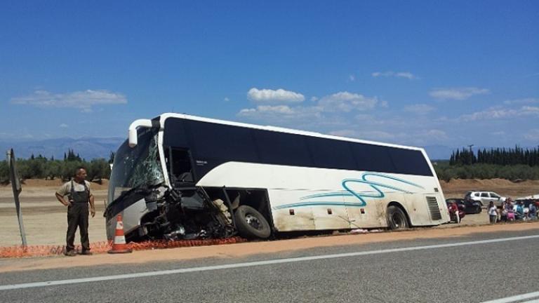 Ατύχημα με τουριστικό λεωφορείο στην Εγνατία Οδό