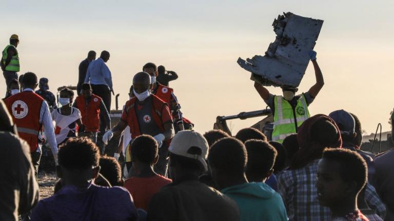 Ανασύρθηκαν τα δύο «μαύρα κουτιά» του μοιραίου Boeing των Αιθιοπικών Αερογραμμών